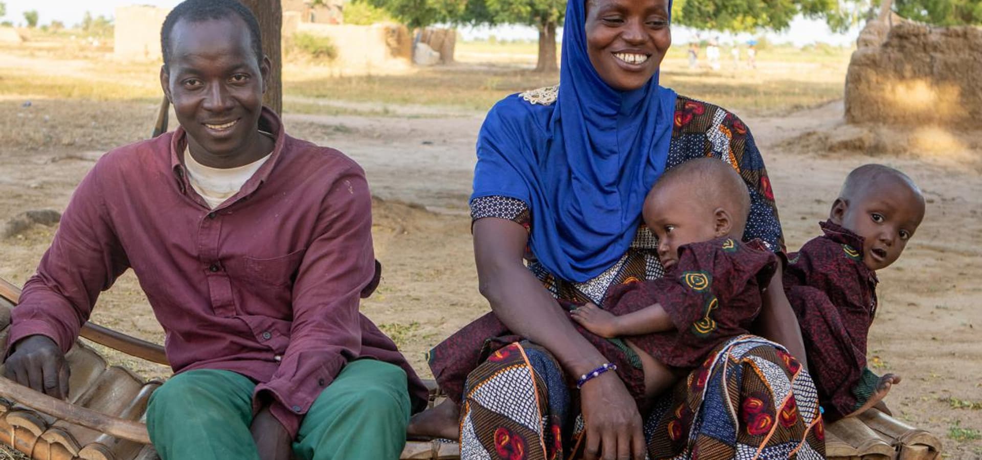 Mali - A woman with her children and husband