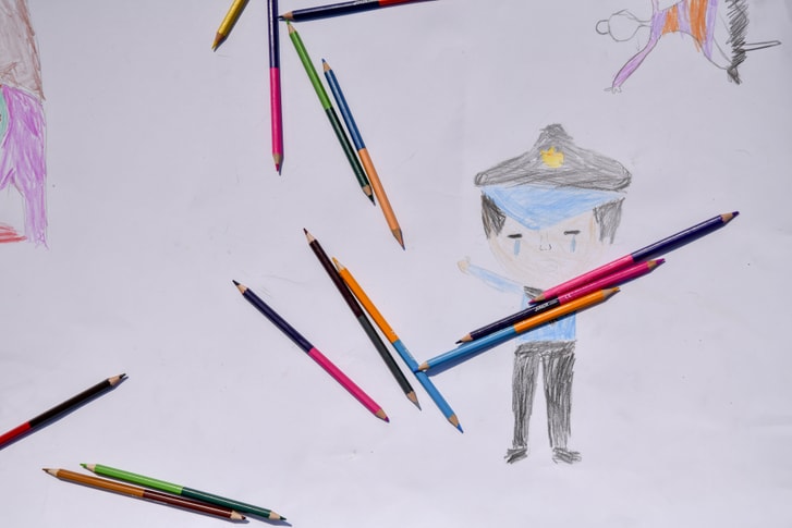 Drawing of juvenile justice by a child in Kosovo